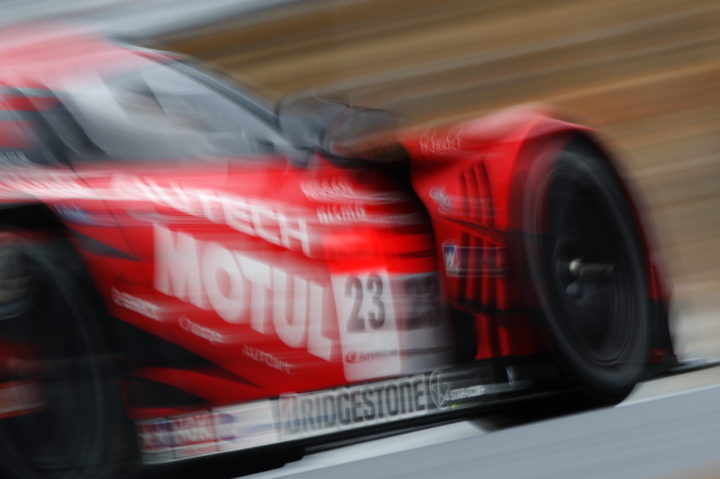 MOTUL AUTECH GT-R（本山哲／ミハエル・クルム組）
