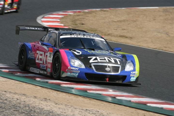 GT500クラス優勝はZENT CERUMO SC430（立川祐路／平手晃平組）