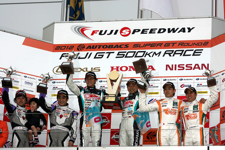 GT300クラスの暫定表彰式