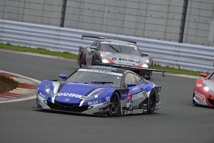 RAYBRIG HSV-010（伊沢拓也／山本尚貴組）