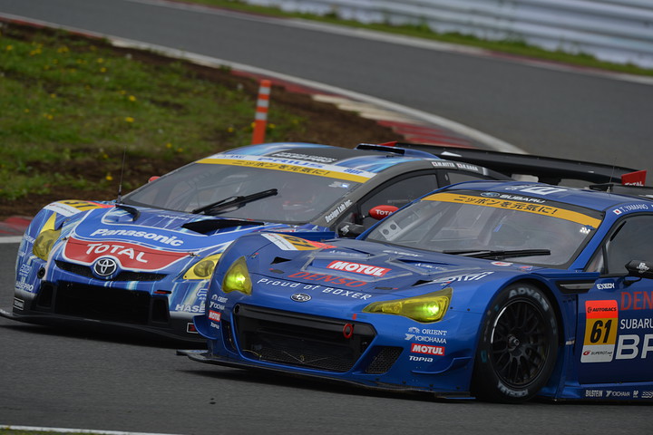 SUBARU BRZ R&D SPORT vs apr HASEPRO PRIUS GT