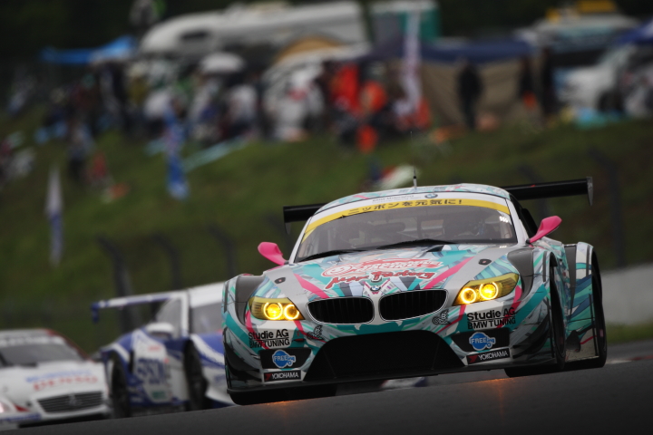 GSR 初音ミク BMW（谷口信輝／片岡龍也組）