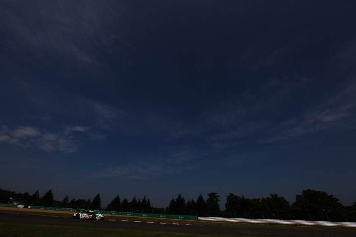 D'station ADVAN GT-R（安田裕信／ビヨン・ビルドハイム組）