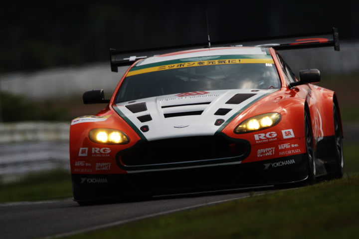 triple a vantage GT3（吉本大樹／星野一樹組）