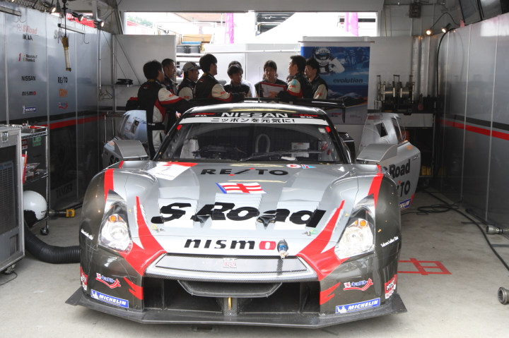 S Road REITO MOLA GT-R（柳田真孝／ロニー・クインタレッリ組）