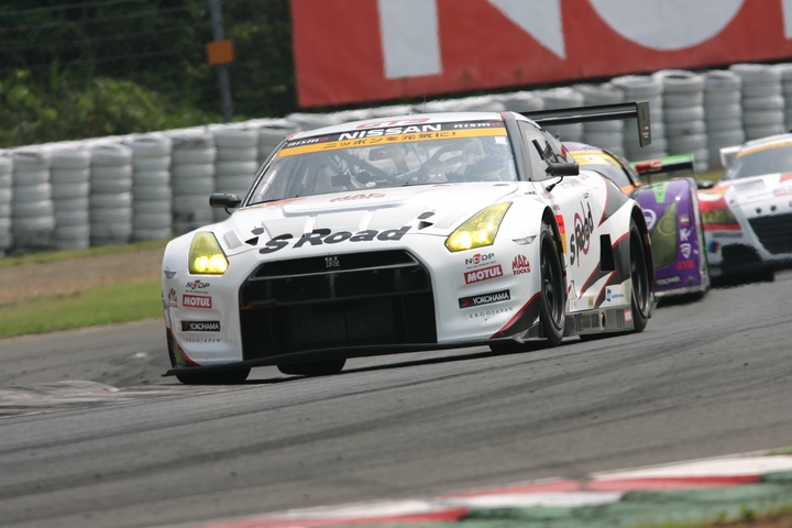 GT300クラス優勝はS Road NDDP GT-R（関口雄飛／千代勝正組）