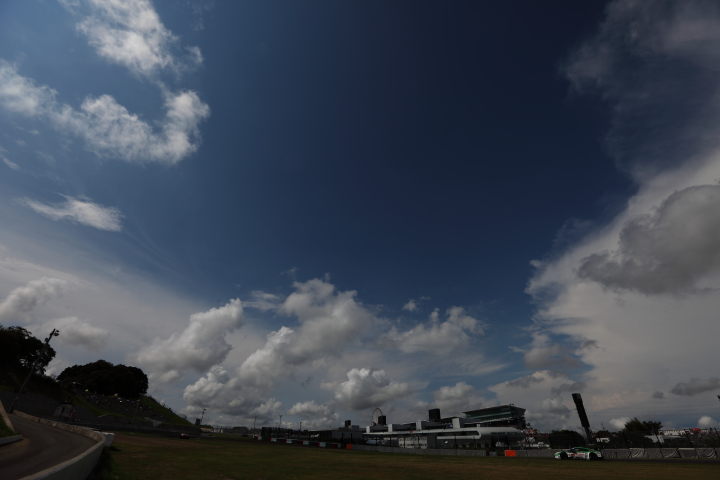 D'station ADVAN GT-R（安田裕信／ビヨン・ビルドハイム組）