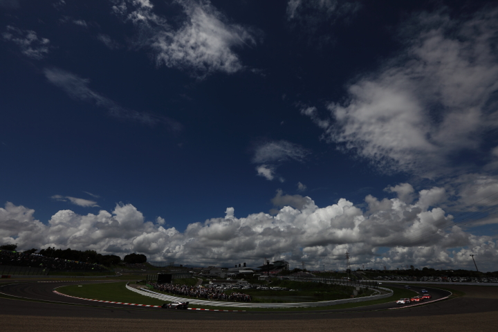 1コーナーを往く