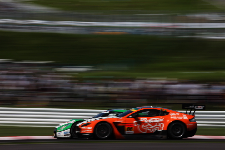 triple a Vantage GT3（吉本大樹／星野一樹／吉田広樹組）