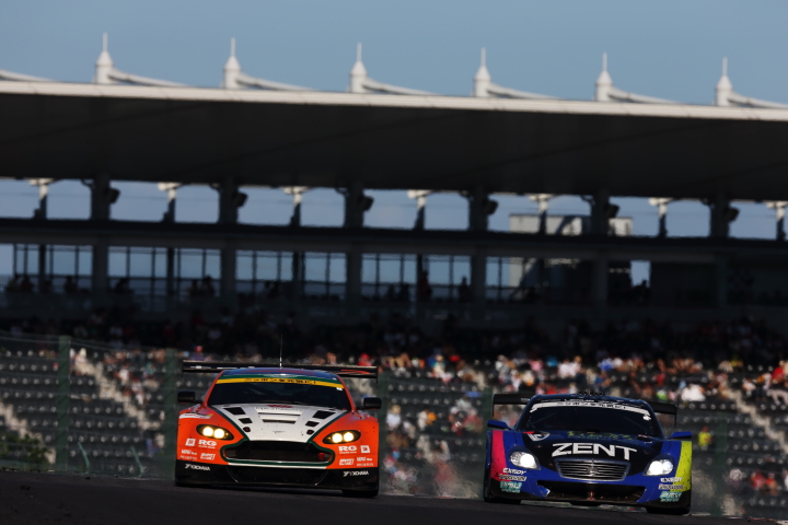 triple a Vantage GT3 & ZENT CERUMO SC430