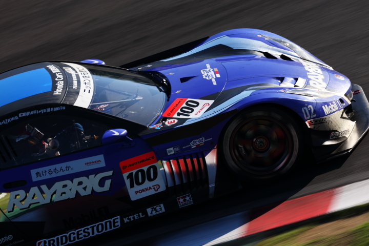 RAYBRIG HSV-010（伊沢拓也／山本尚貴組）