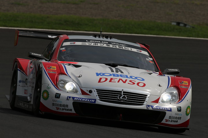 公式練習: GT500クラス3位はDENSO KOBELCO SC430（脇阪寿一／石浦宏明組）