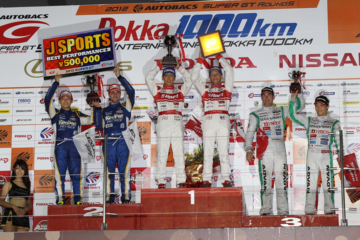 GT500クラスの暫定表彰式