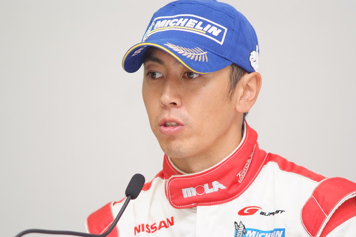 決勝記者会見: GT500クラス優勝の柳田真孝（S Road REITO MOLA GT-R）