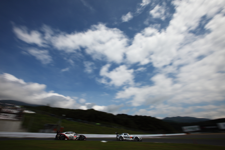 S Road REITO MOLA GT-R & GREEN TEC & LEON SLS