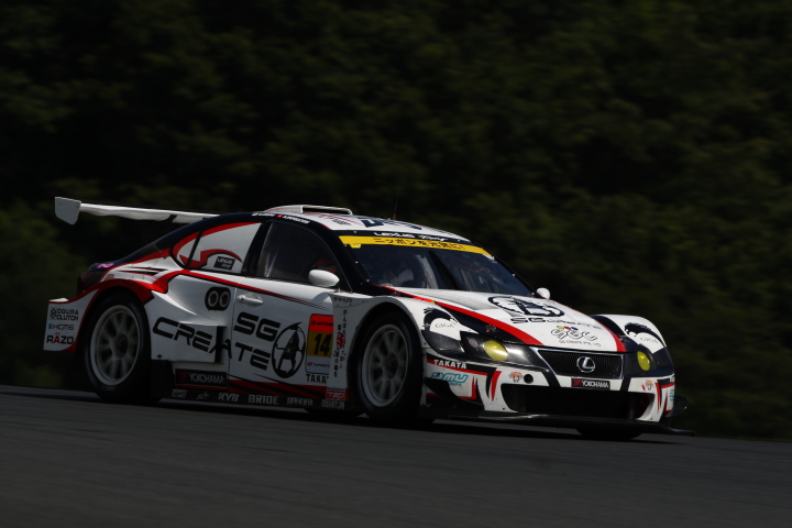 Team SGC IS350（折目遼／アレキサンドレ・インペラトーリ組）