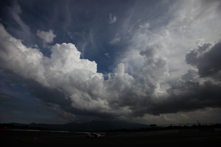 MUGEN CR-Z GT（武藤英紀／中嶋大祐組）