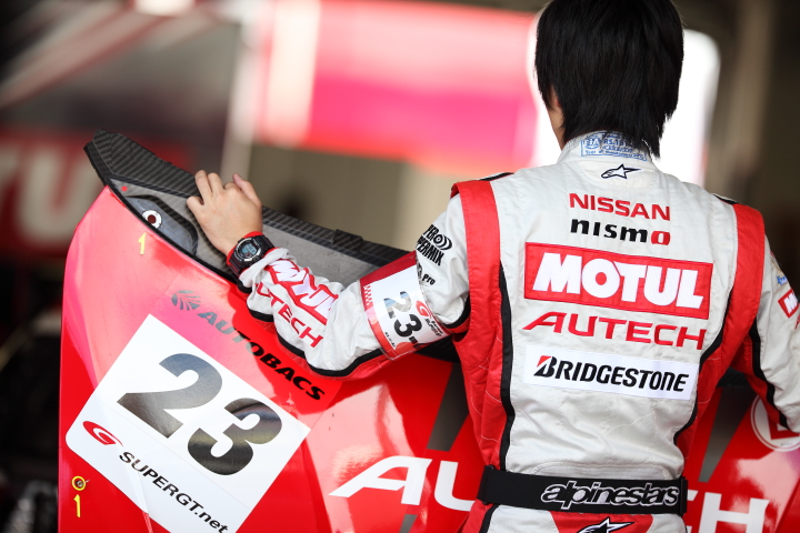 MOTUL AUTECH GT-R