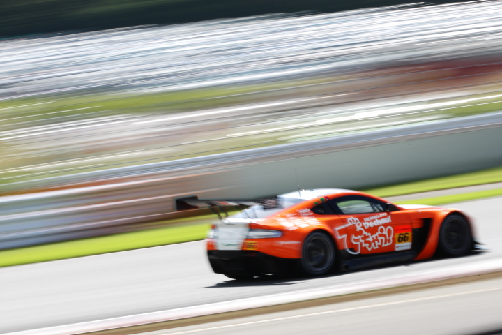 triple a Vantage GT3（吉本大樹／星野一樹組）