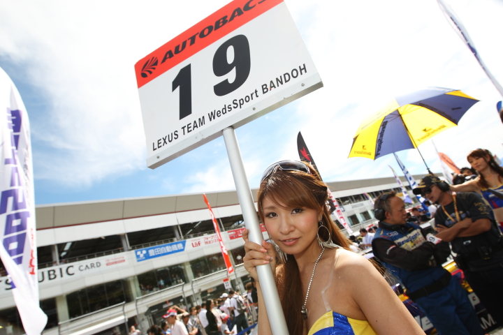 レースクイーン