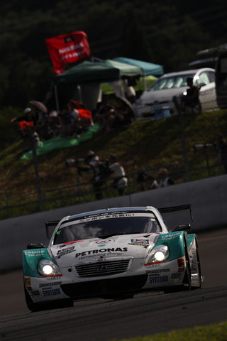 PETRONAS TOM'S SC430（中嶋一貴／ロイック・デュバル組）