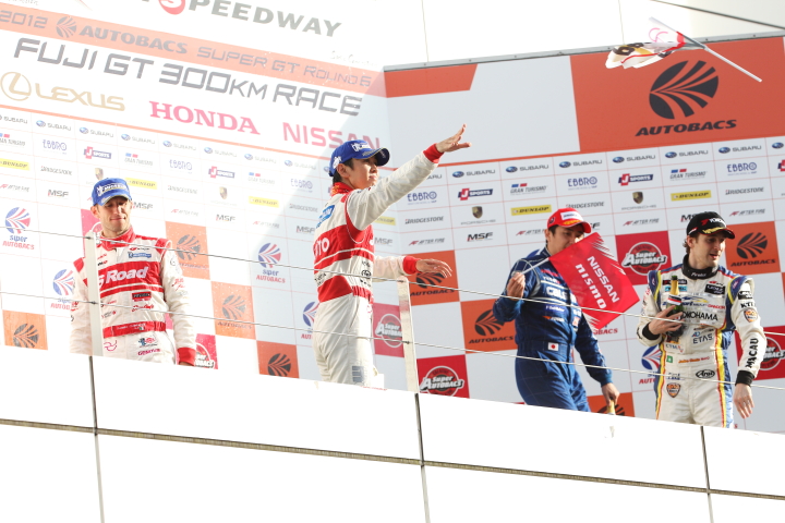 GT500クラスの暫定表彰式