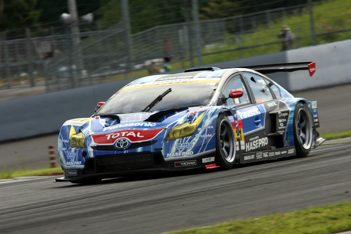 GT300クラス決勝2位はapr HASEPRO PRIUS GT（新田守男／嵯峨宏紀組）