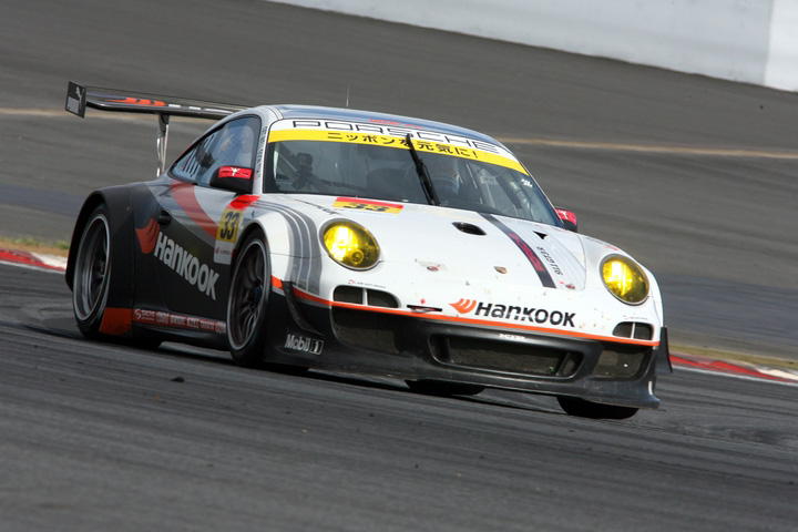 GT300クラス優勝はHANKOOK PORSCHE（影山正美／藤井誠暢組）