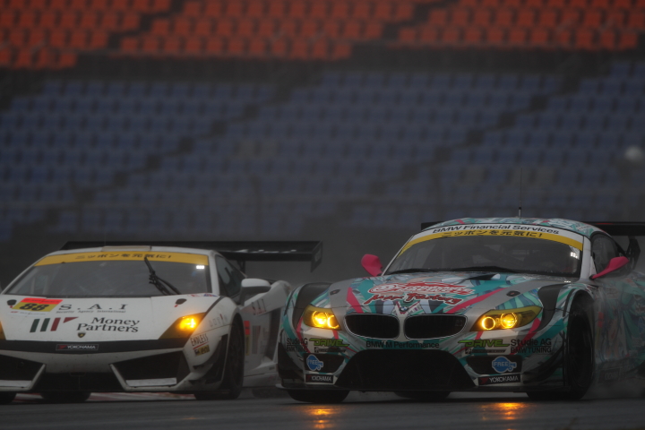 GSR 初音ミク BMW（谷口信輝／片岡龍也組）