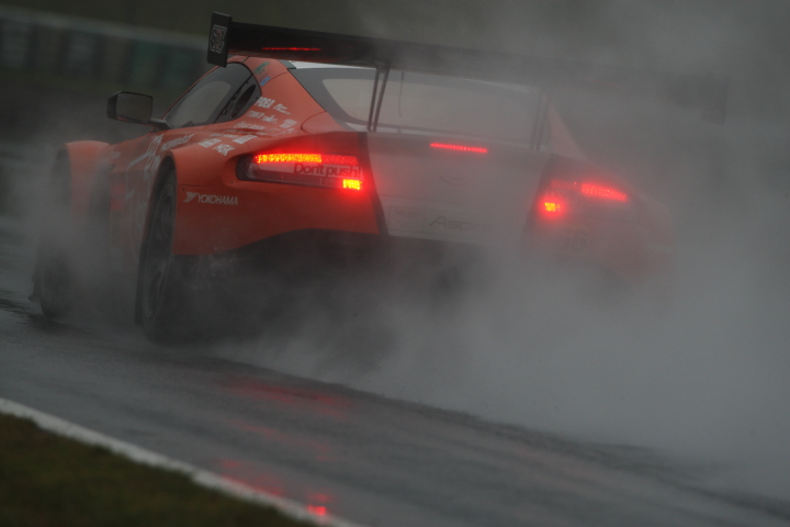 triple a Vantage GT3（吉本大樹／星野一樹組）