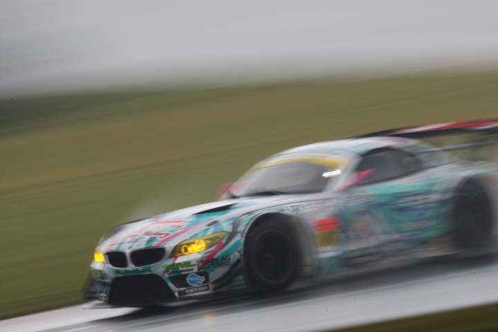 GSR 初音ミク BMW（谷口信輝／片岡龍也組）