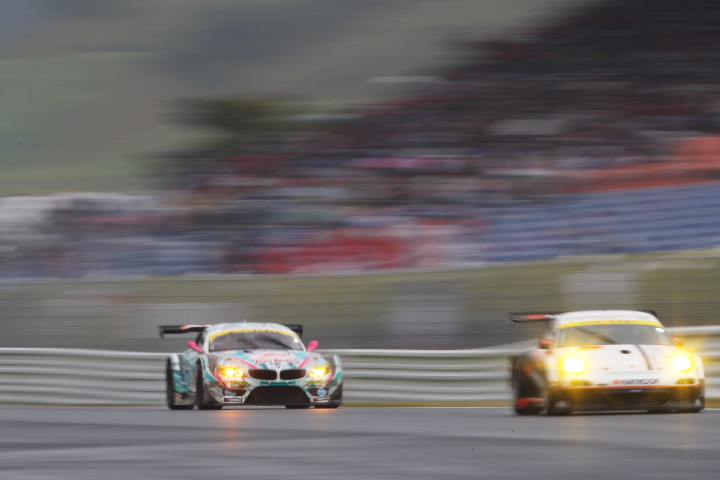 GSR 初音ミク BMW（谷口信輝／片岡龍也組）