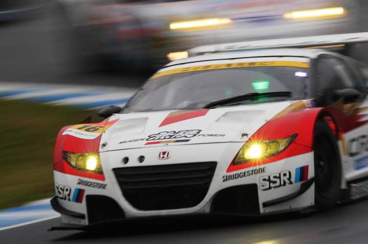 MUGEN CR-Z GT（武藤英紀／中嶋大祐組）