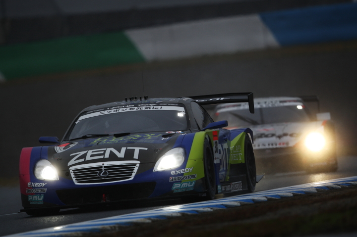 ZENT CERUMO SC430（立川祐路／平手晃平組）