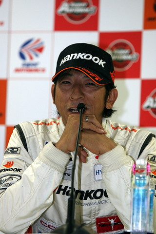 予選記者会見: GT300クラスポールポジションの影山正美（HANKOOK PORSCHE）