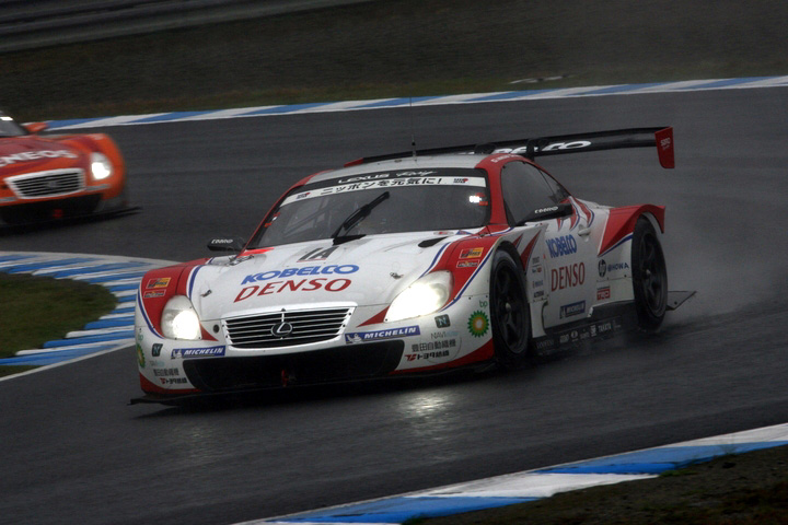 GT500クラス決勝4位はDENSO KOBELCO SC430（脇阪寿一／石浦宏明組）