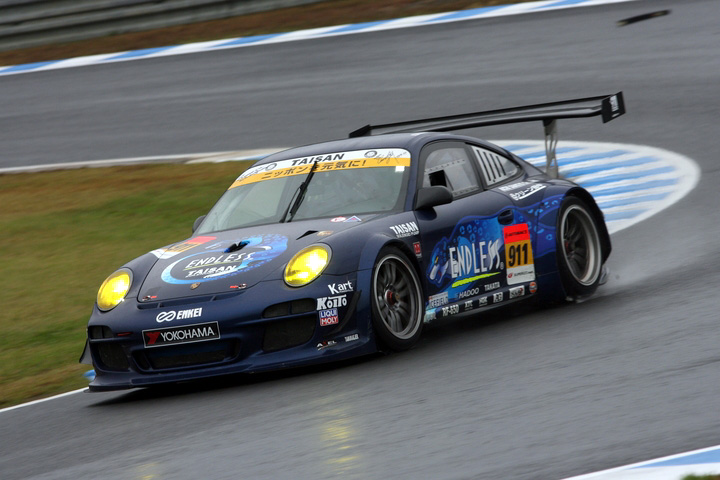 GT300クラス優勝はエンドレス TAISAN 911（峰尾恭輔／横溝直輝組）