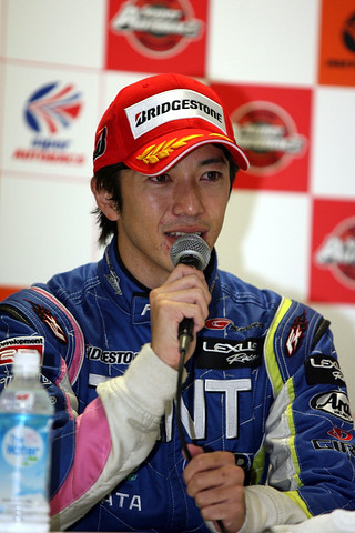 決勝記者会見: GT500クラス優勝の立川祐路（ZENT CERUMO SC430）