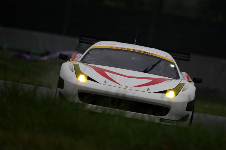 鈴鹿公式テスト: マッハGoGoGo車検Ferrari458（玉中哲二／植田正幸組）