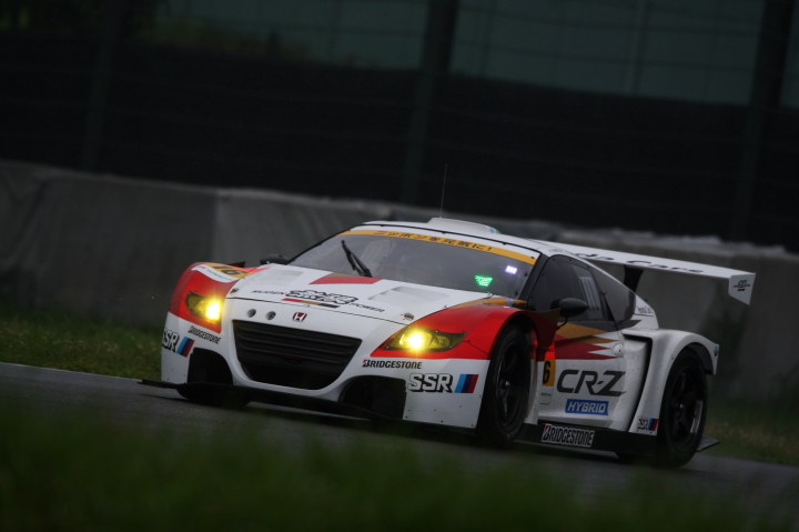 鈴鹿公式テスト: MUGEN CR-Z GT（武藤英紀／中嶋大祐組）