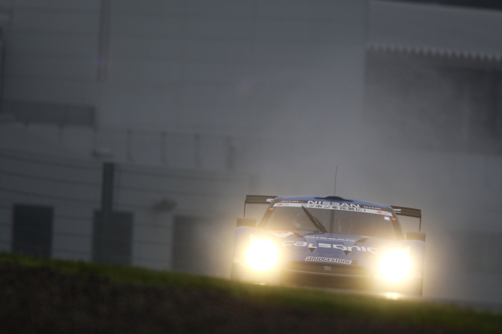 鈴鹿公式テスト: カルソニックIMPUL GT-R（松田次生／ジョアオ・パオロ・デ・オリベイラ 組）