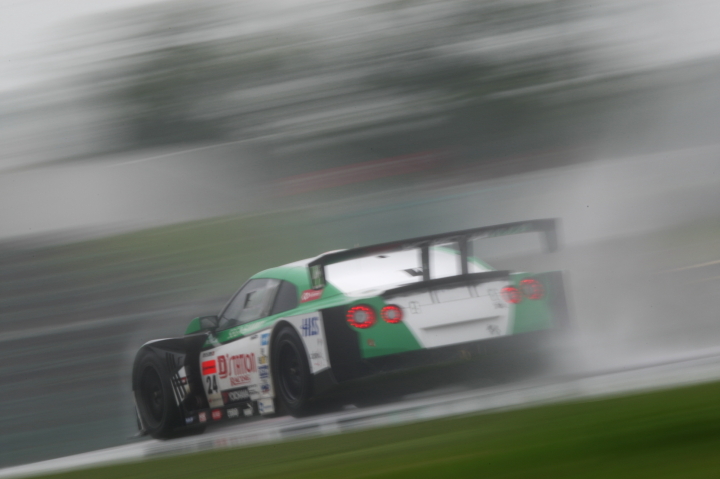 鈴鹿公式テスト: D'station ADVAN GT-R（安田裕信／ビヨン・ビルドハイム組）