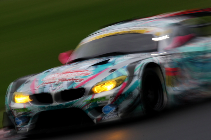 鈴鹿公式テスト: GSR 初音ミク BMW（谷口信輝）