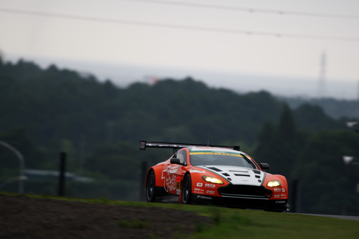 鈴鹿公式テスト: triple a Vantage GT3（星野一樹）