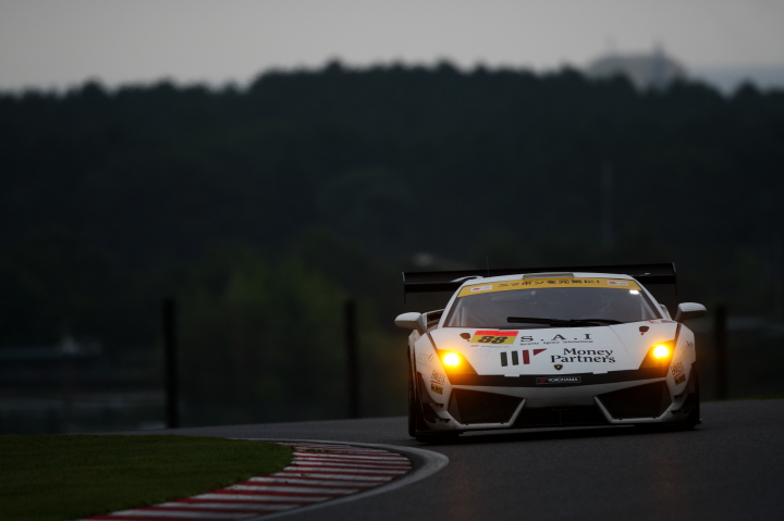 鈴鹿公式テスト: マネパ ランボルギーニ GT3（織戸学／青木孝行組）