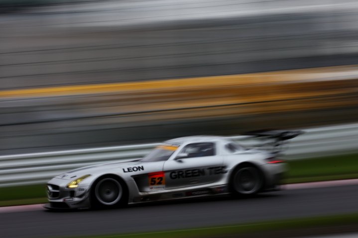 鈴鹿公式テスト: GREEN TEC & LEON SLS（竹内浩典／黒澤治樹／中谷明彦組）