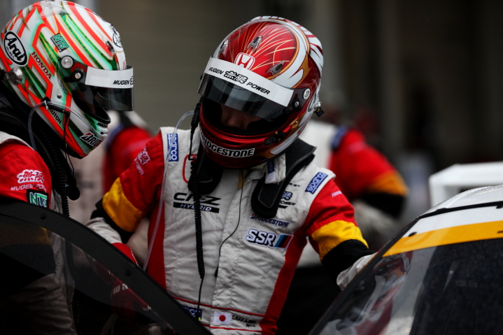 鈴鹿公式テスト: 武藤英紀／中嶋大祐（MUGEN CR-Z GT）