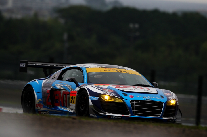 鈴鹿公式テスト: ZENT Audi R8 LMS（都筑晶裕／シンディ・アレマン／リチャード・ライアン組）