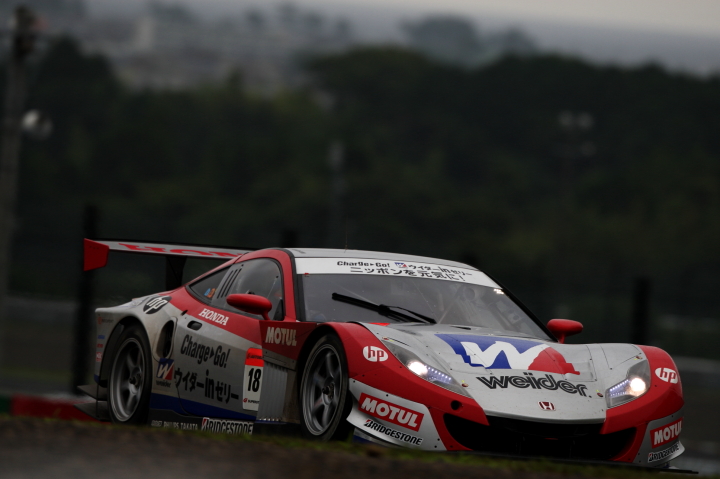 鈴鹿公式テスト: ウイダー HSV-010（小暮卓史／カルロ・ヴァン・ダム組）