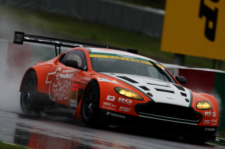 鈴鹿公式テスト: triple a Vantage GT3（星野一樹）